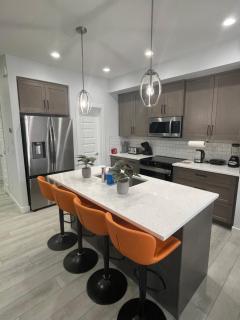 Exquisite 4BR & 3 Baths 2000sqft Home - 6