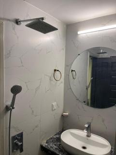 Cozy 2bed room apartment E11-3 Islamabad - 8