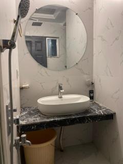 Cozy 2bed room apartment E11-3 Islamabad - 4