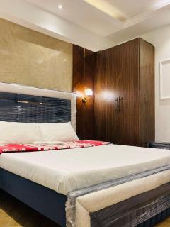 Cozy 2bed room apartment E11-3 Islamabad - 3