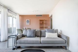 22@ 2br w balcony pool gym BCN-87 - 9