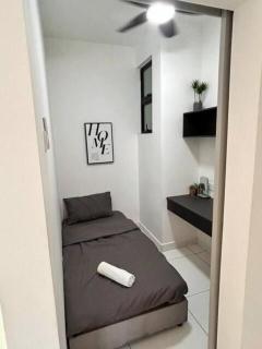 The Platino Modern Comfort Next to Paradigm Johor Bahur - 9