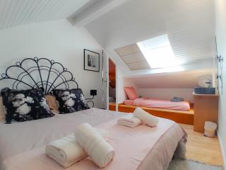 Duplex de Charme avec Bureau - Face Gare RER A - 0