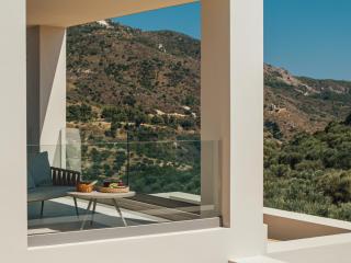 Euphoria Hill Villa, By TK Property Management - 1