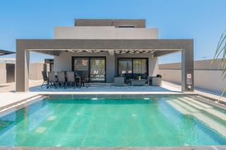 Hollywood Exclusive Villa, by TK Premium Stays - 9