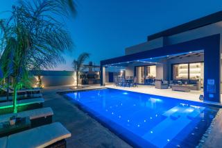 Hollywood Exclusive Villa, by TK Property Management - 4