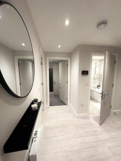 40 percent OFF Monthly Stays 2 Bed Modern Apartment near Piccadilly - Parking - Fast WiFi - 4