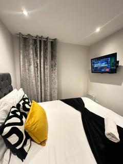 40 percent OFF Monthly Stays 2 Bed Modern Apartment near Piccadilly - Parking - Fast WiFi - 2