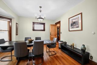 Historic Omaha Manor DT Near Zoo and Pool Table - 6