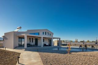 Samantha Villa, By TK Property Management - 4