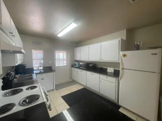 Happy House - cozy, cute rental - LOCATION! - 7