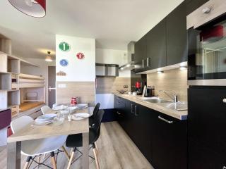 SK2706 Grand studio skis aux pieds Les Menuires - 8