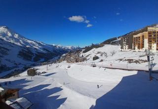 SK2706 Grand studio skis aux pieds Les Menuires - 9