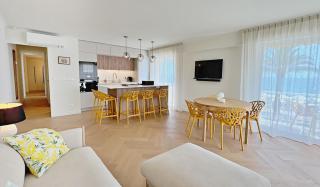 Une véritable perle 342L HUI - Cannes - 8