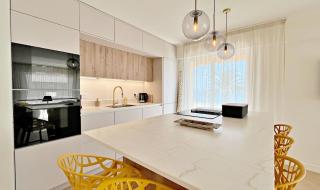 Une véritable perle 342L HUI - Cannes - 2