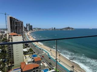 Habitacion Frente al Malecon By Partner Host - 2