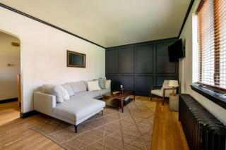 The Minimalist Retreat - 4