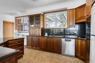 Sunshine Waterfront Lakehouse - 6