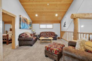 Here & Now | Yellowstone Cabin w/ Hot Tub & Views! - 4