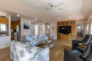 Lago Vista Vacation Home - 8