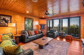 The Real McCoy Epic ViewsHot Tub Arcade - 2