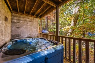 The Real McCoy Epic ViewsHot Tub Arcade - 9