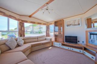 Pet Friendly 'Instow' Caravan with Sea Views - 4