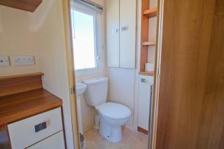 Pet Friendly 'Instow' Caravan with Sea Views - 2