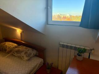 Prime Center - 1BDR Apt - Top Floor Next to the National Stadium & Sofia University - 1