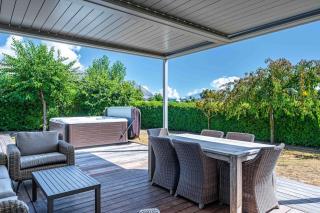 Wanaka Haven Spa Views and fantastic outdoor living - 3