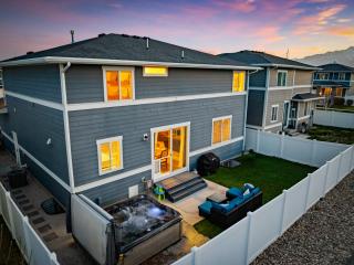 Suburban Bliss Extended Stay - 3