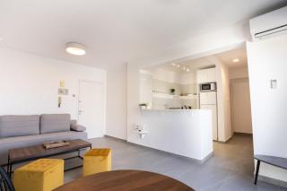 Byzantium Breeze 2B, Pool, Center Paphos - 9