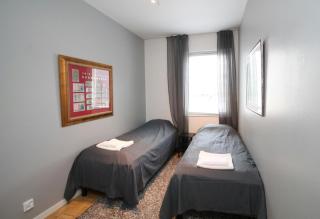 Spacious Apartment for 4 in District VI - 5