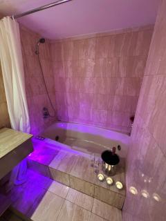 Large apartment with Jacuzzi and view in luxury district - 1