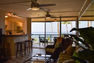 Oceanfront Lahaina Condo with Balcony and Pool Access! - 3