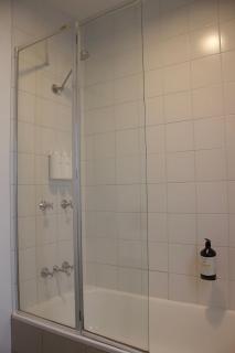 Stylish & Spacious 2BR Apt, Queen Vic Market & CBD - 6