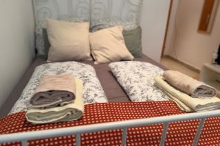 U6 Jägerstraße City Retreat for 2 - 0