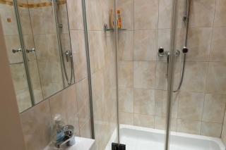 U6 Jägerstraße City Retreat for 2 - 8