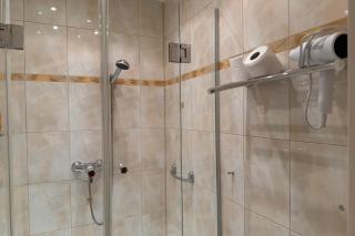 U6 Jägerstraße City Retreat for 2 - 5