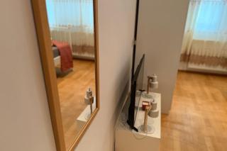 U6 Jägerstraße City Retreat for 2 - 3