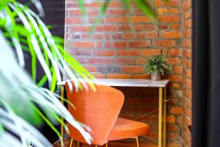 Prime Location Top Rated Clean Parking Free! - 4