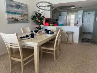 Hamilton House 301 - 4