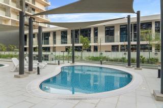 Cozy Studio, 2 Balconies, Airport & Yas F1 Circuit - 6