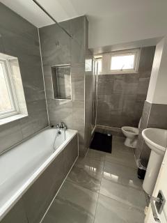 Spacious Comfort Meets Stylish Convenience - Your Perfect 3-Bedroom - 4