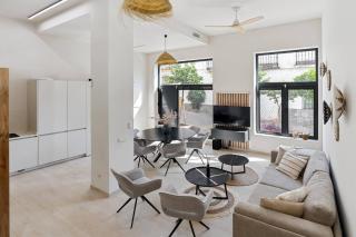 Perfect Getaway Steps from the Beach and Old Town - 8