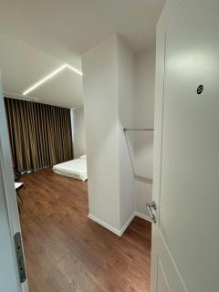 Minimalist studio appartment - 1