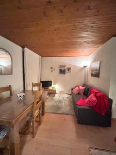 RISOUL - Les Airelles - 6 à 8 couchages - Rue principale/ commerçante - 0