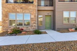 Snow Canyon Escape in St George with Community Pool and Hot Tub - 5