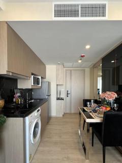 The Panora Pattaya Top Luxury Seaview Condo - 5
