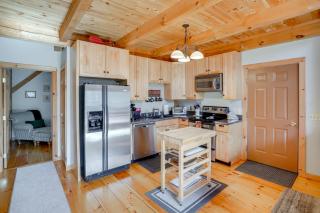 1 Mi to Mt Snow Luna Stella Home with Fireplace - 1